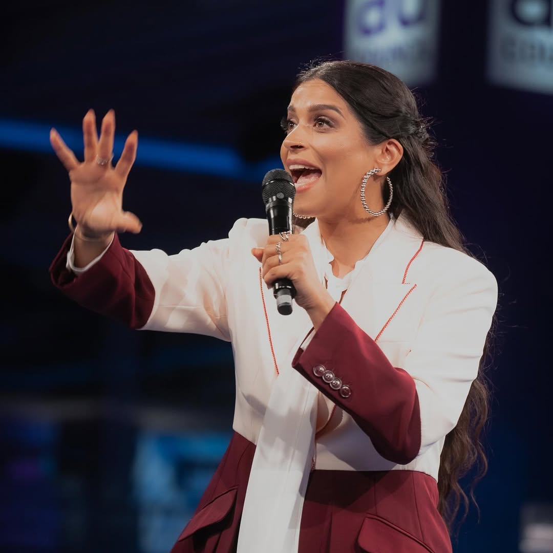 Jappa hoops - Ridhi Asrani