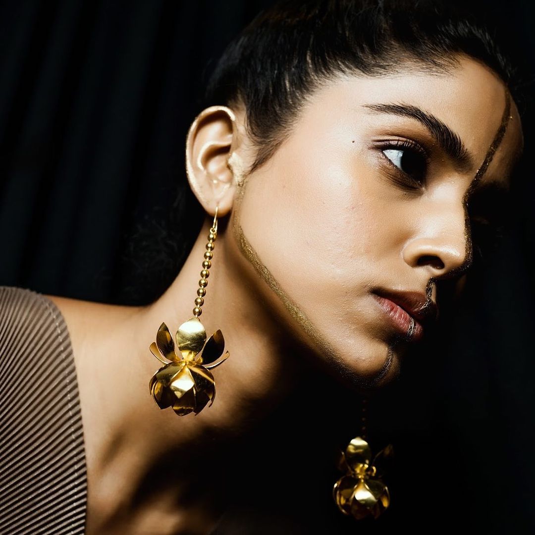 Diya eardanglers freeshipping - Ridhi Asrani